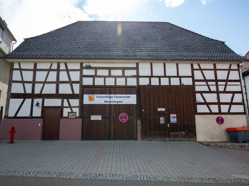 Ein Feuerwehrhaus.