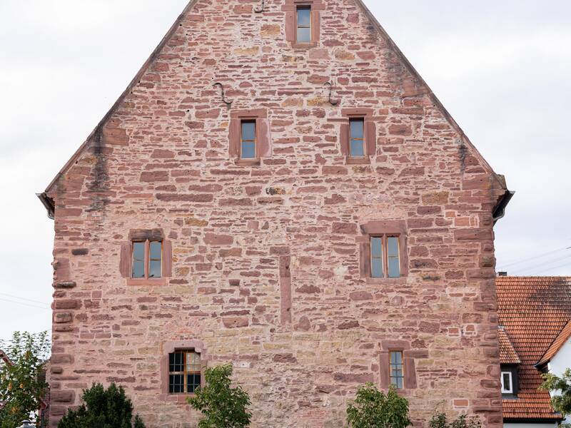 Ein Steinhaus.