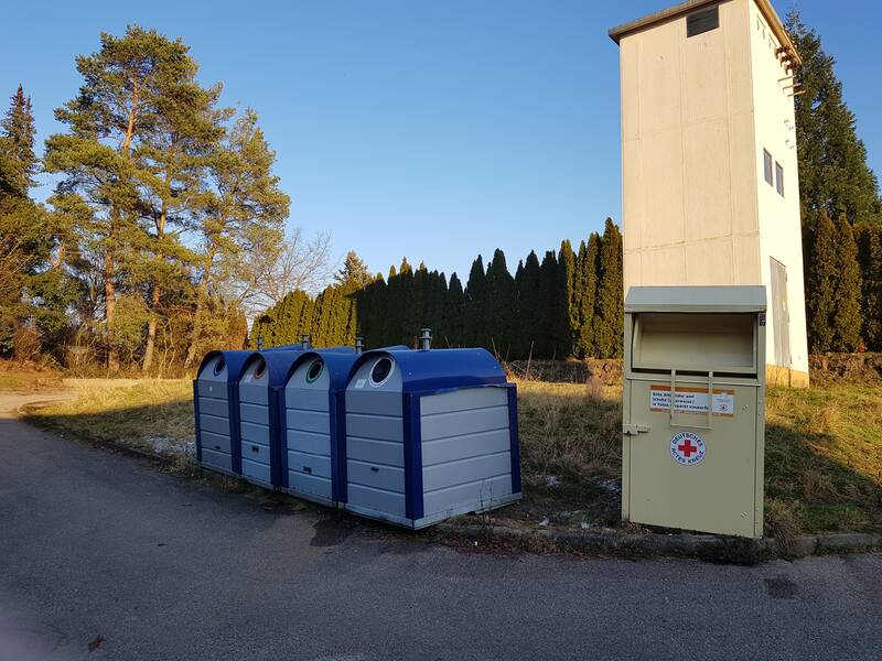 Der Containerstandort Brunnenstraße in Hausen.