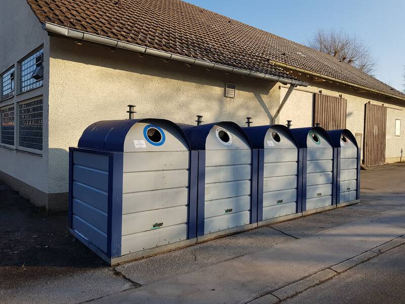 Der Containerstandort Mittlere Straße in Merklingen.